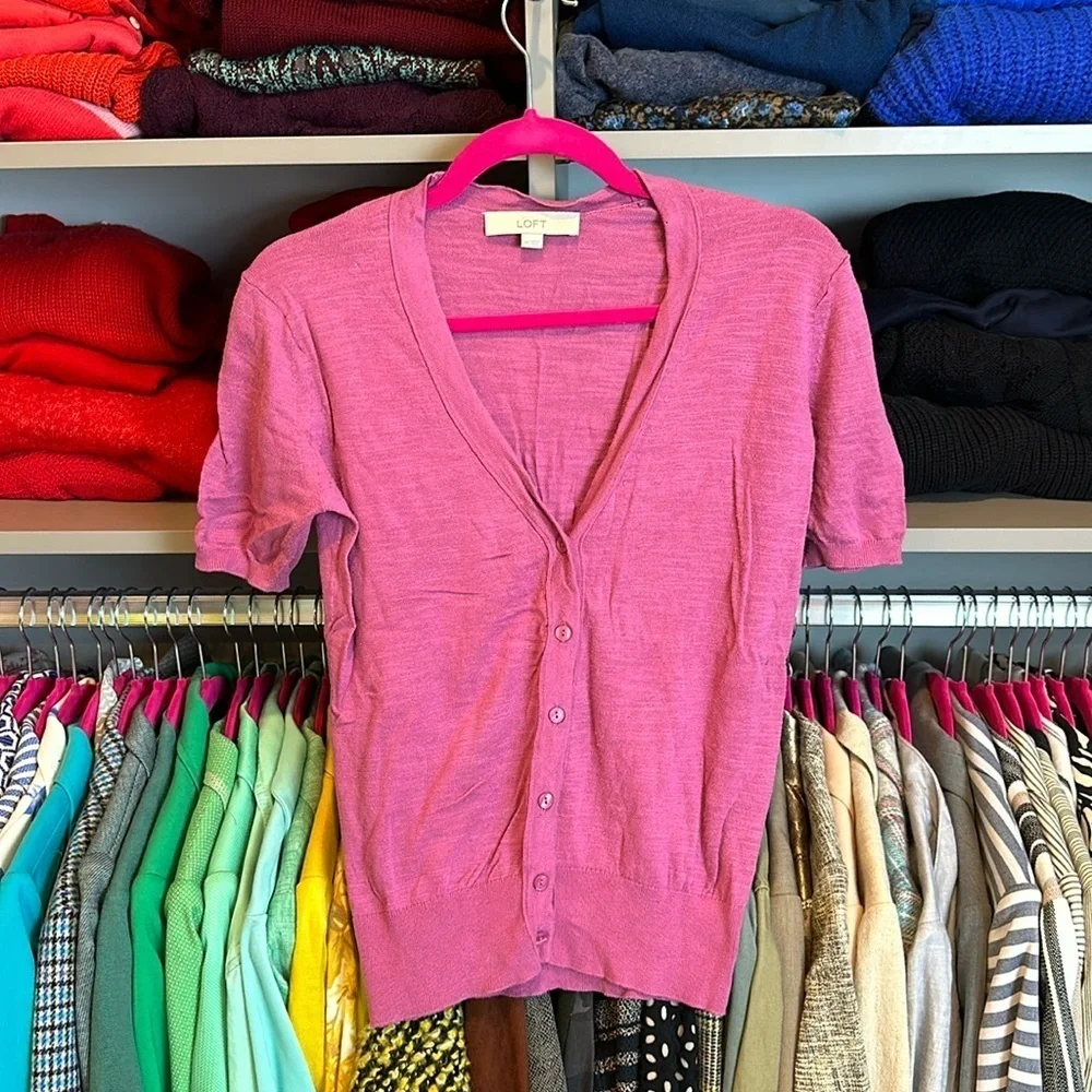 Loft mauve long sleeve v neck front button cardigan size XS